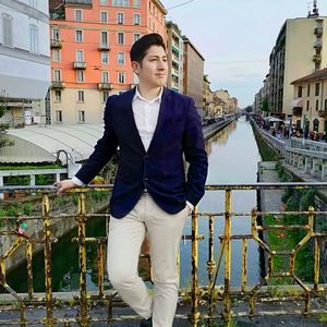 Meet your Posher, Manuel